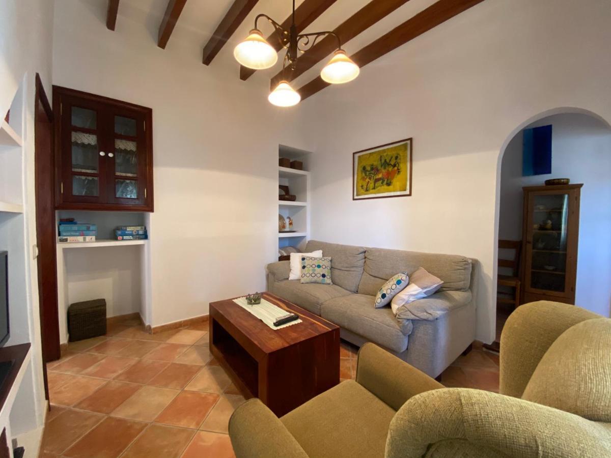 Casa Nuria, En El Centro, Al Lado De La Escalinata Del Calvario Para 6 Personas Pollenca Exterior photo